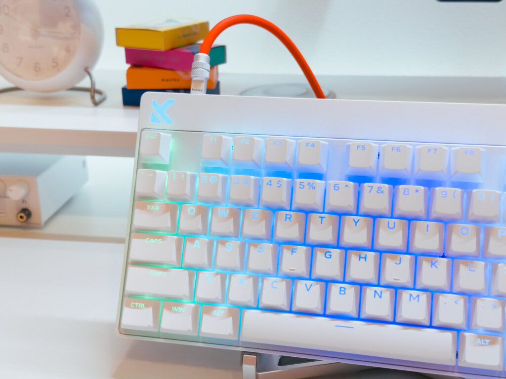 【希少・初期モデル】MCHOSE GX87 Silver／リニア軸／ホワイト 希少・初期モデル】MCHOSE GX87 Silver／リニア軸／ホワイト - メルカリ